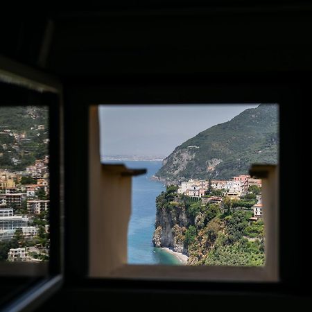 Отель La Torretta Вико-Экуенсе Экстерьер фото